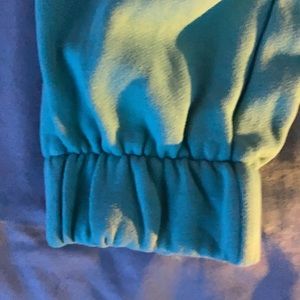 green sweat pants. (small)